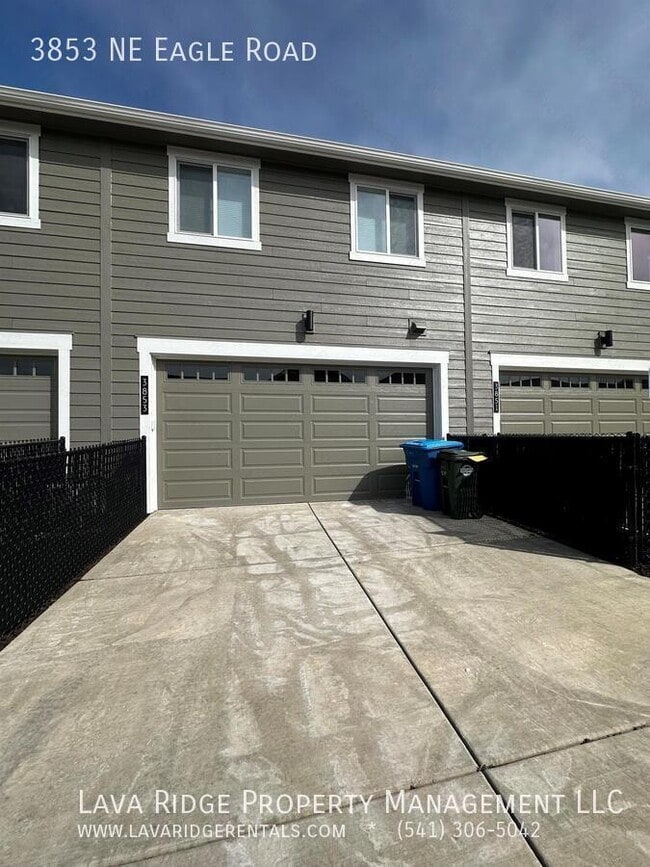 Building Photo - 3853 NE Eagle Rd