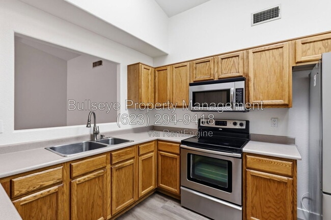 Building Photo - 1449 S St Paul