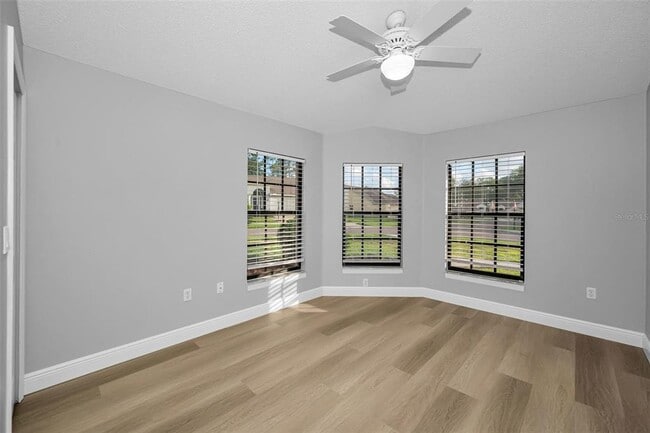 Building Photo - 6240 Fairskies Dr