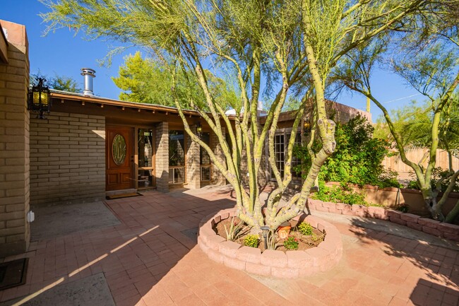 Building Photo - Cave Creek, AZ Rental Listing