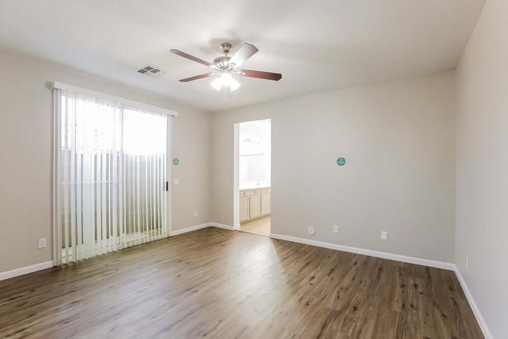 Building Photo - 10260 E Isleta Ave