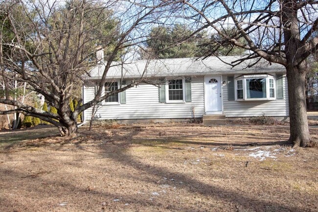 Building Photo - 3 Bedroom Ranch Available for Rent March 1st