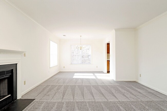 Building Photo - Pet-Friendly Raintree Home Near Rt 29