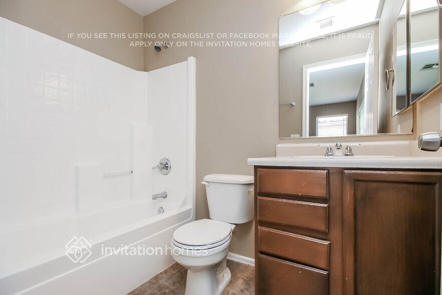 Building Photo - 3021 W Running Deer Trl