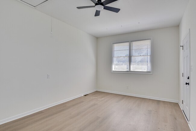 Building Photo - 2618 Providence Ct