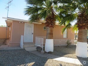 Building Photo - Furnished 2 Bedrooms, 1 Bath Home For Rent