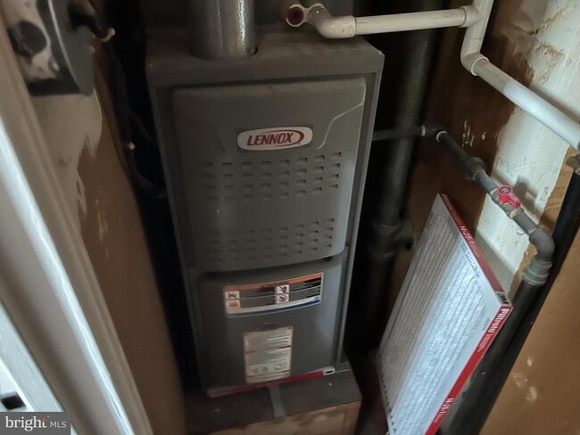 Building Photo - 9921 Bustleton Ave