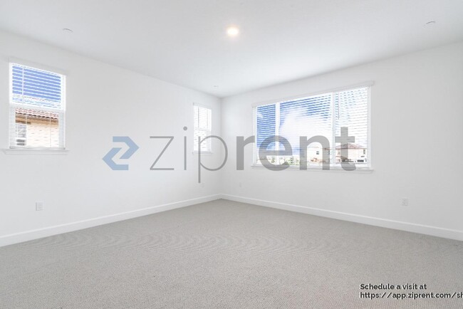 Building Photo - 1168 Caraballo Dr