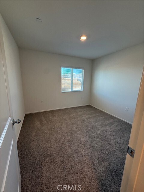 Building Photo - 479 Hollyhock Cir