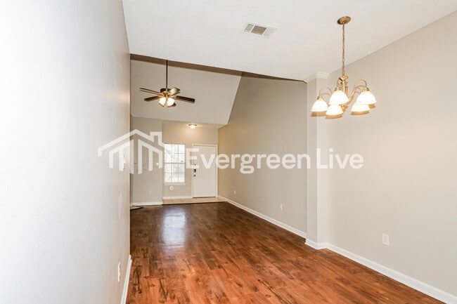 Building Photo - 1180 Brady Hollow Ln