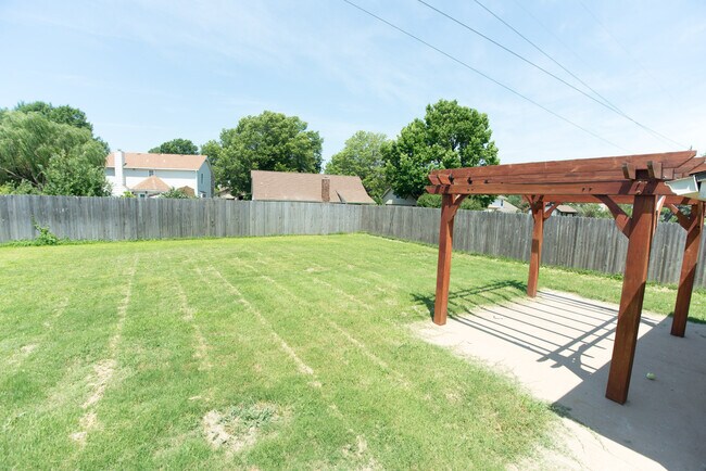 Building Photo - 7426 S 89th E Ave