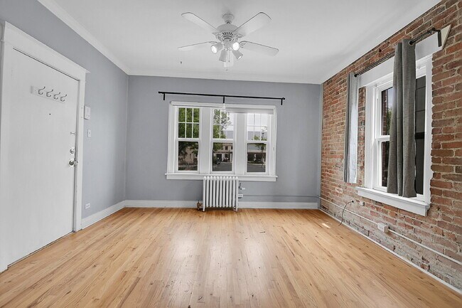 Building Photo - $1,400.00 - 1 Bed, 1 Bath, Condo in Denver...