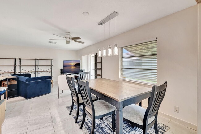 Building Photo - 6078 Dusenburg Rd