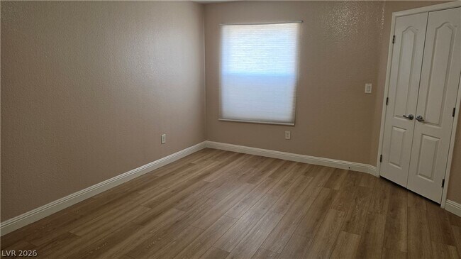 Building Photo - 5055 W Hacienda Ave