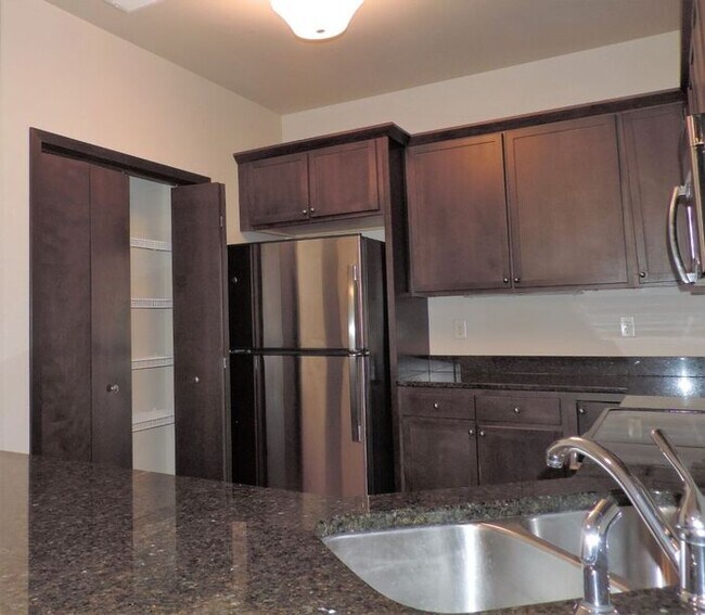 Building Photo - $1,635| 2 Bedroom, 2 Bathroom 1st Floor Condo | Pet Friendly* | Available for August 1st, 2026 Mo...