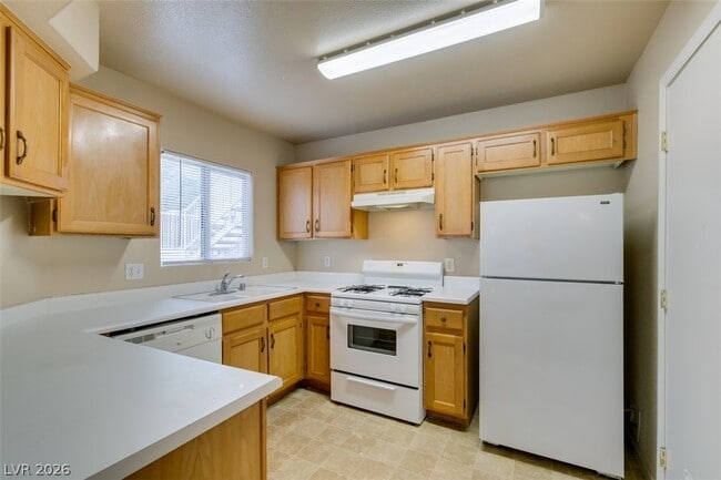 Building Photo - 4555 E Sahara Ave