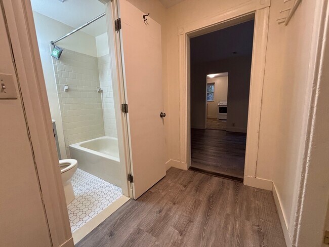 Building Photo - 69 Myrtle St