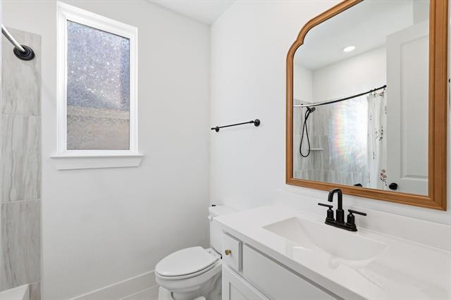 Building Photo - 1417 Sandhill Ln