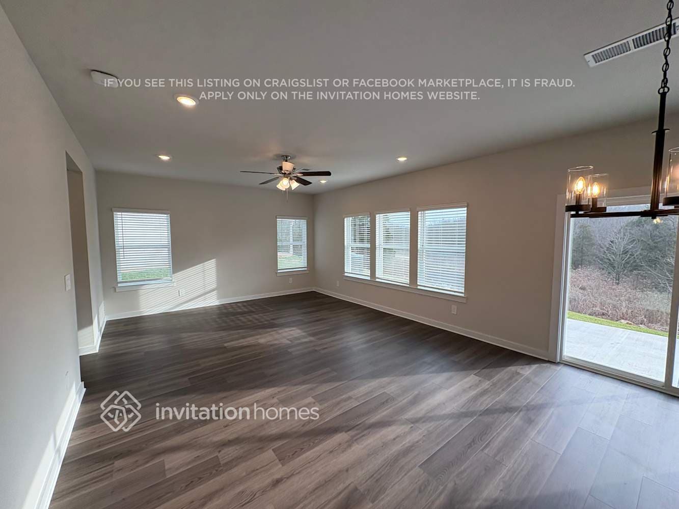 Building Photo - 1318 Bluffton Cir