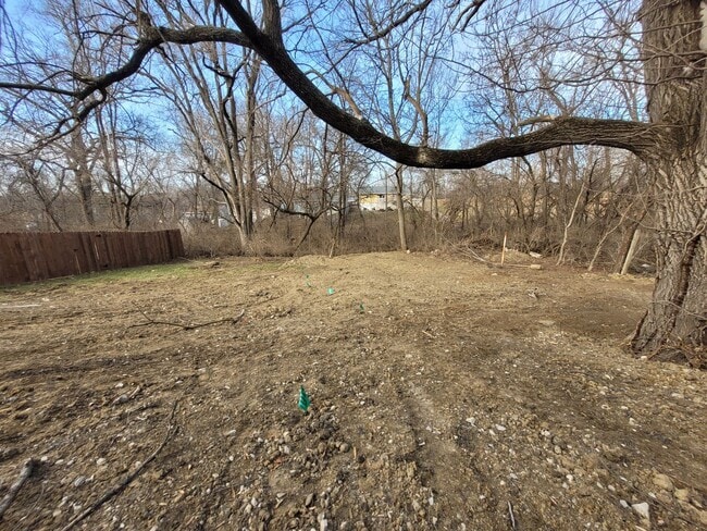 Building Photo - Renovated (in 2024!) two bedroom home, har...