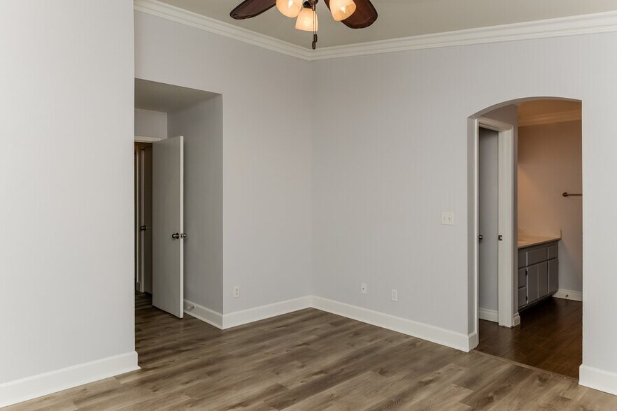 Building Photo - 3118 Flower Garden Ct