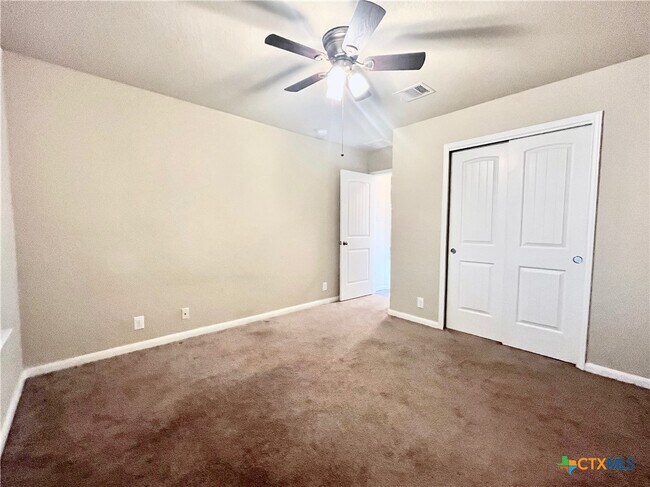 Building Photo - 738 Great Oaks Dr