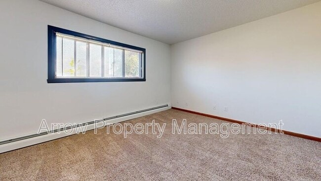 Building Photo - 215 E Arbor Ave