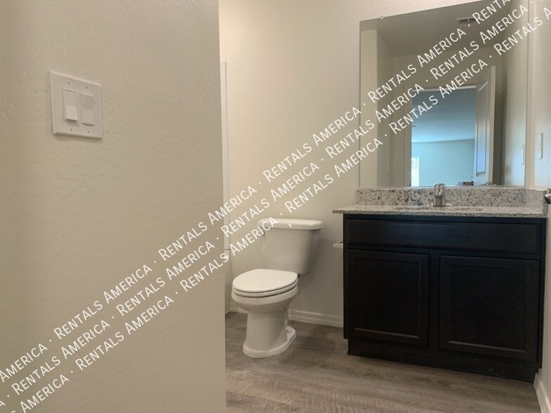 Building Photo - 2569 N Agave Ln