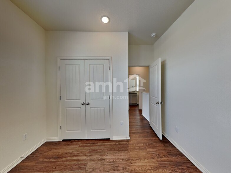 Building Photo - 2735 Geronimo Creek