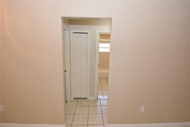 Building Photo - 8 Regency Dr