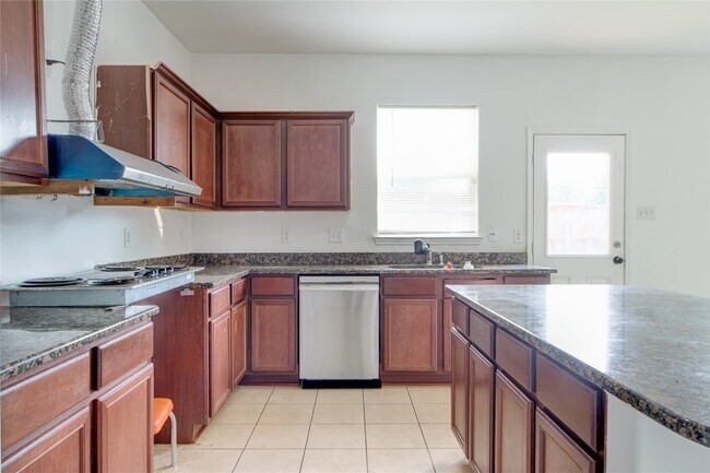 Building Photo - 11017 Panther Ct