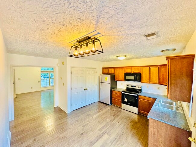 Building Photo - 2453 Prescott Ln