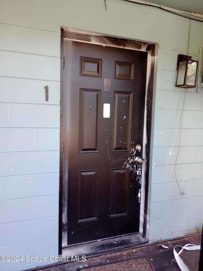 Building Photo - 1343 W Point Dr