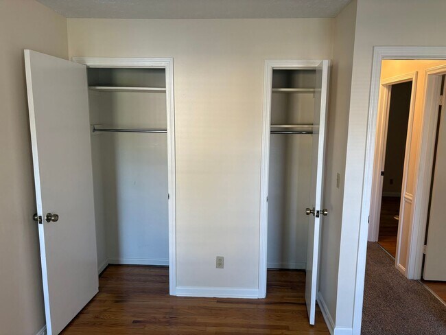 Building Photo - Beautiful 4 Bedroom 2 1/2 Bathroom Home