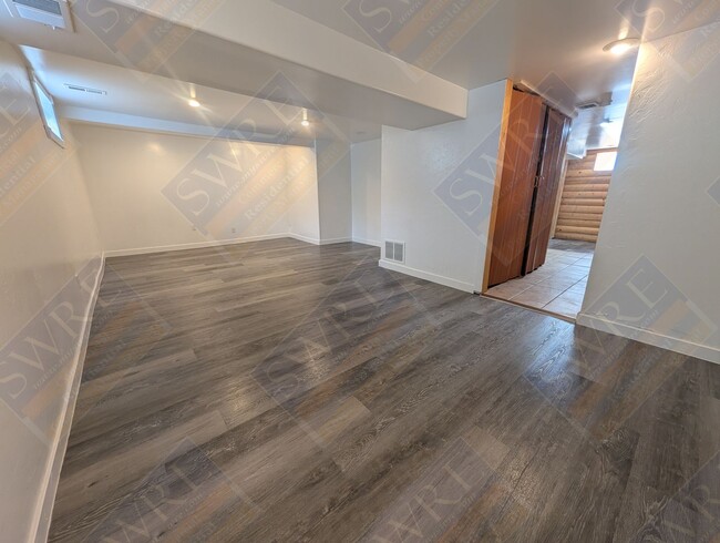 Building Photo - 1036 McKinley Ave