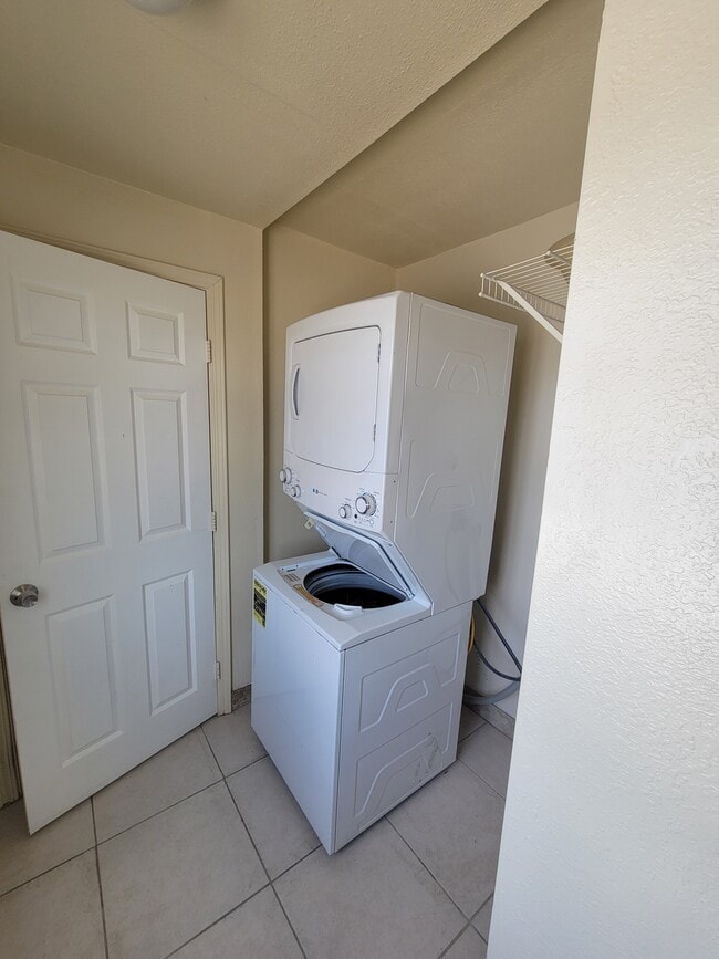 Building Photo - 6614 Tamarisk Ave