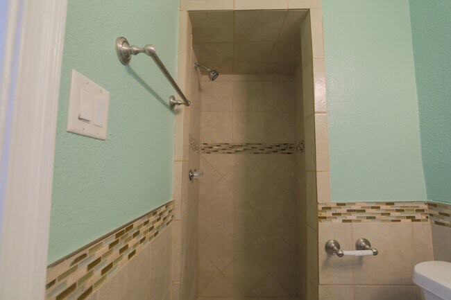 Building Photo - 3118 Flamborough Dr
