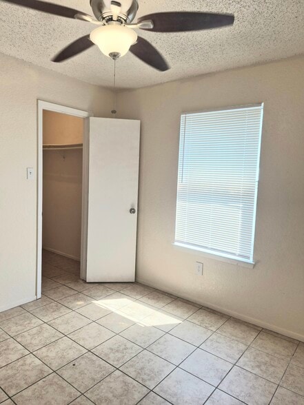 Building Photo - 3712 Hulen Park Cir