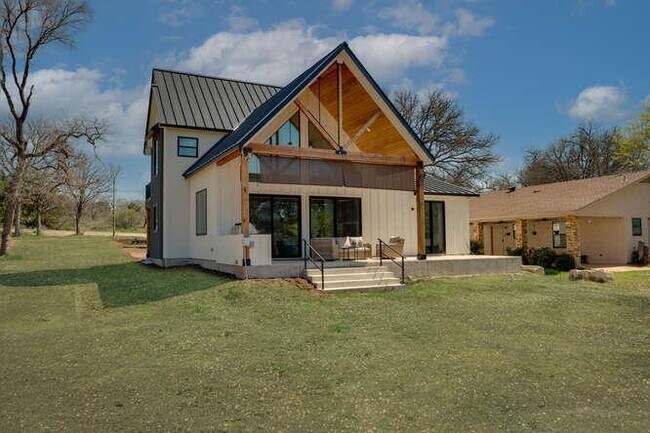 Building Photo - 614 Pecan Creek Dr