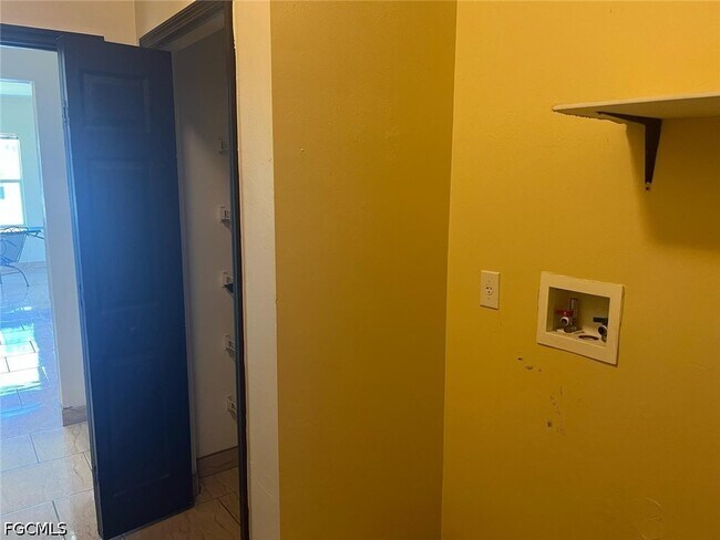 Building Photo - 17 NE 11th Ln