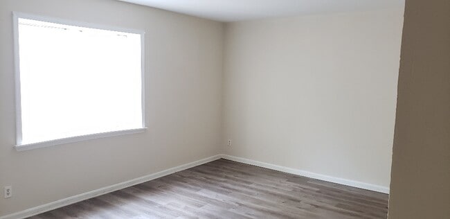 Building Photo - 5808 Hunting Ridge Ln