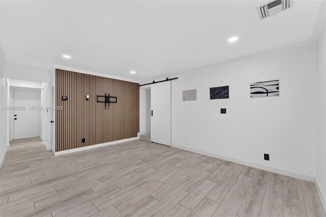 Building Photo - 1664 SW 28th Ave