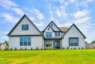 Building Photo - 6421 Wrenley Cv