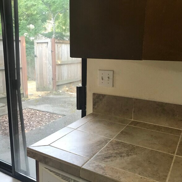 7836 sliding door to yard - 7834 Custer Rd W