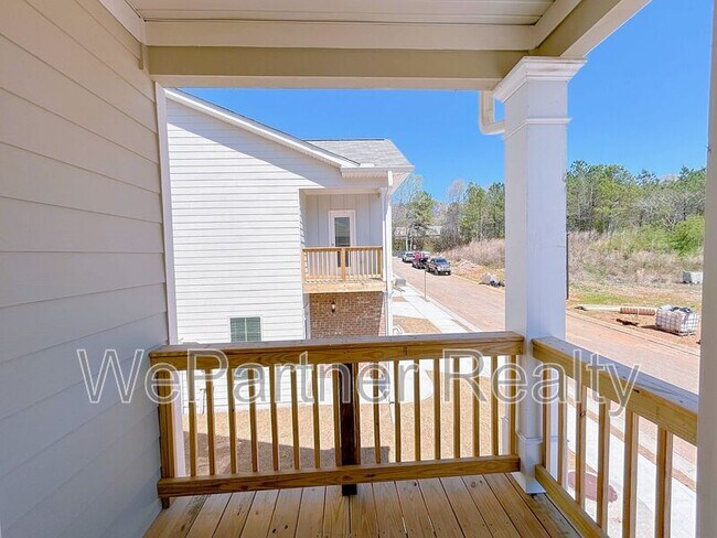 Building Photo - 2586 Mls Cmn Dr