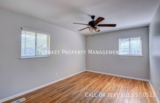 Building Photo - 7 Fairbrook Dr