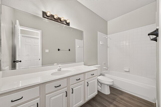 Building Photo - 14303 Reissen Ln