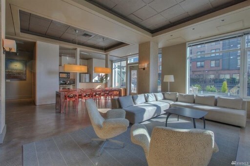 Building Photo - Spacious 1 Bedroom Condo in Belltown Available Now!