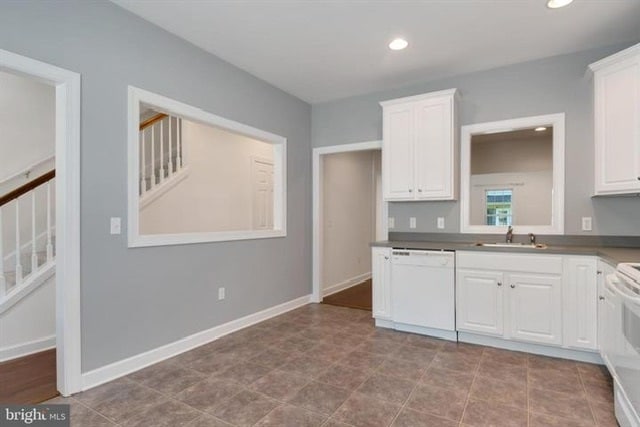Building Photo - 28484 Pinehurst Cir