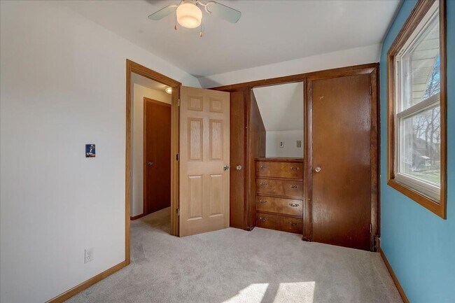 Building Photo - 4Bed/2Bath - Home For Rent in Fort Atkinson